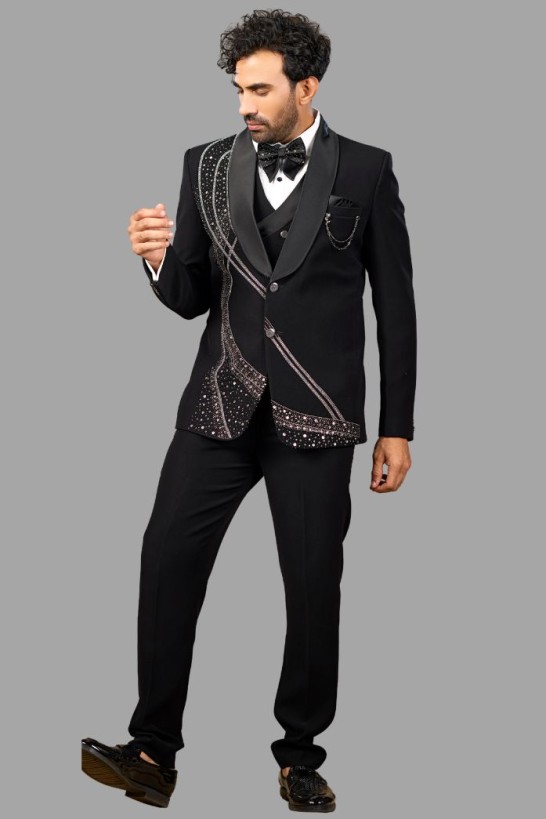 MODERN BLACK TUXEDO