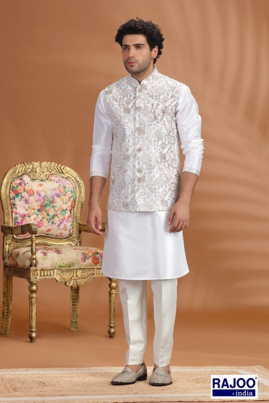 CREAM EMROIDERED KURTA SET