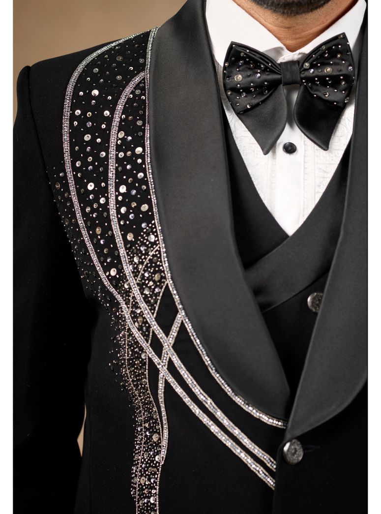 MODERN BLACK TUXEDO