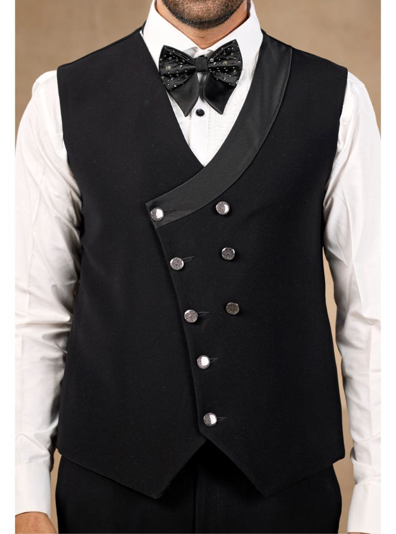 MODERN BLACK TUXEDO
