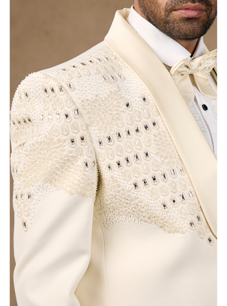 IVORY SHADE TUXEDO 