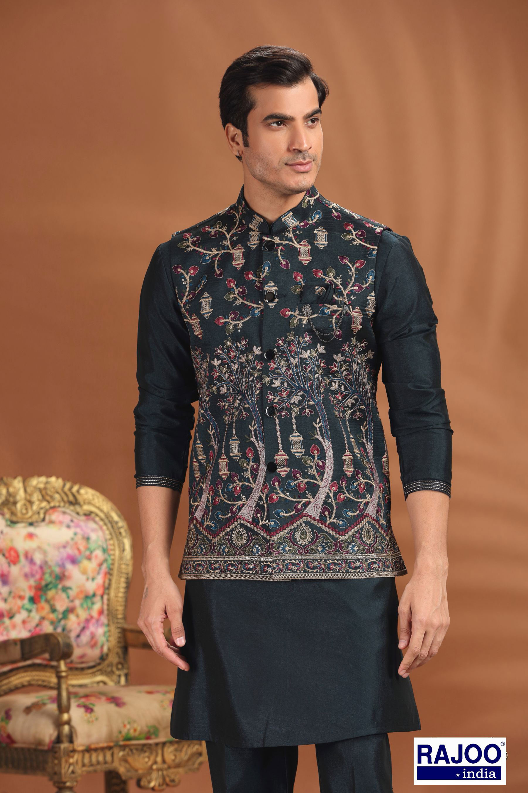 DARK GREEN TREE EMBROIDERY 