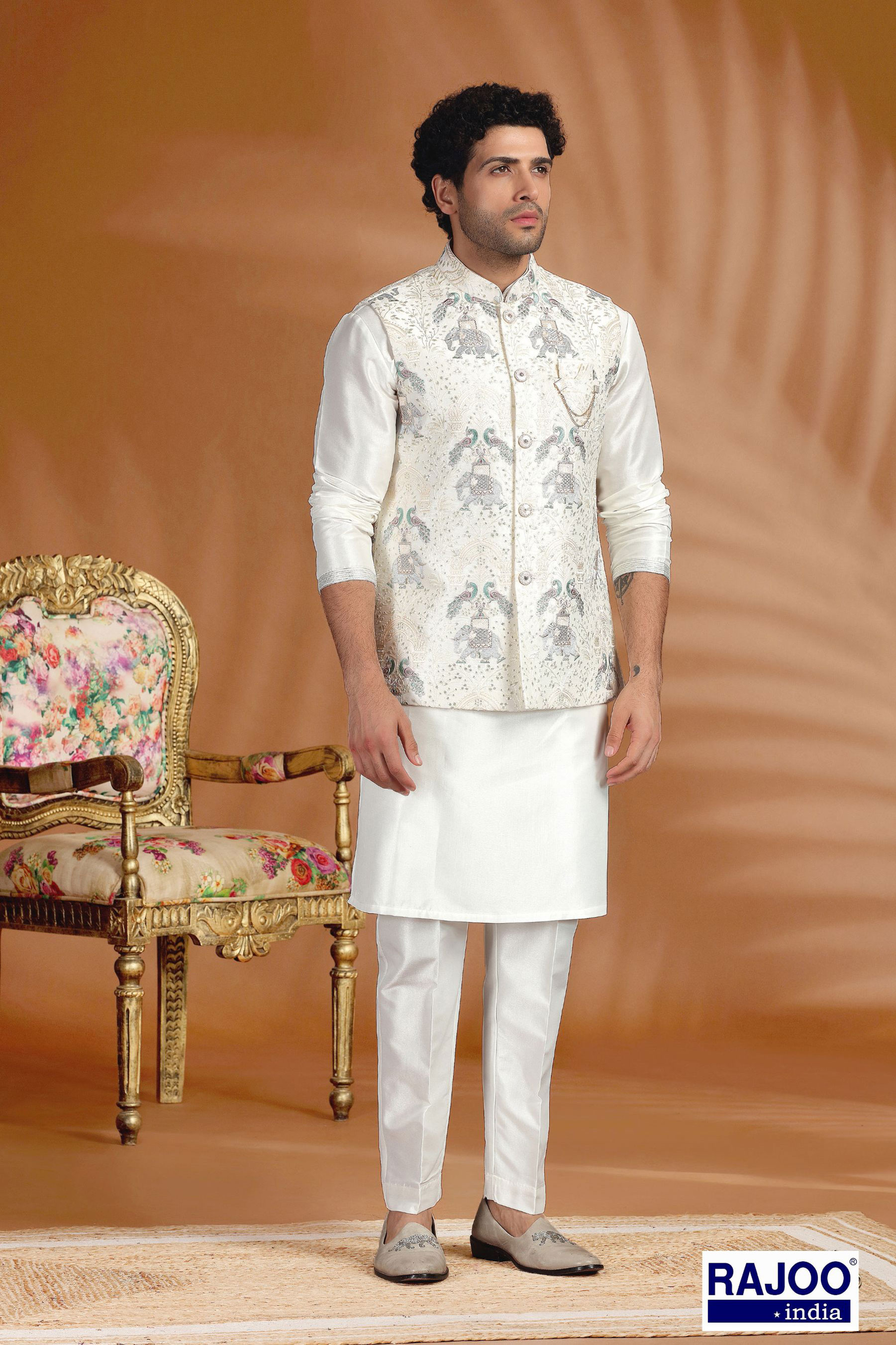 ELEPHANT MOTIF EMBROIDERED  SET 