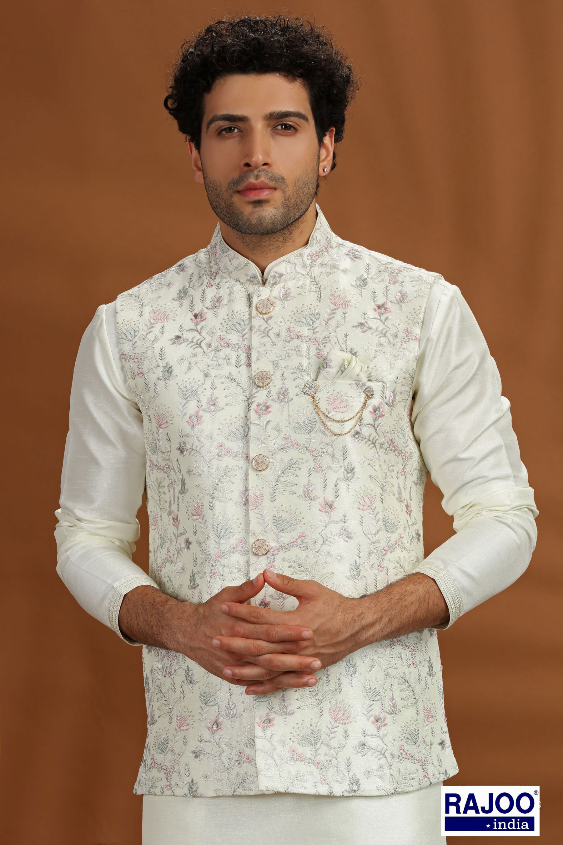 SMAL FLORAL EMBROIDERED SET
