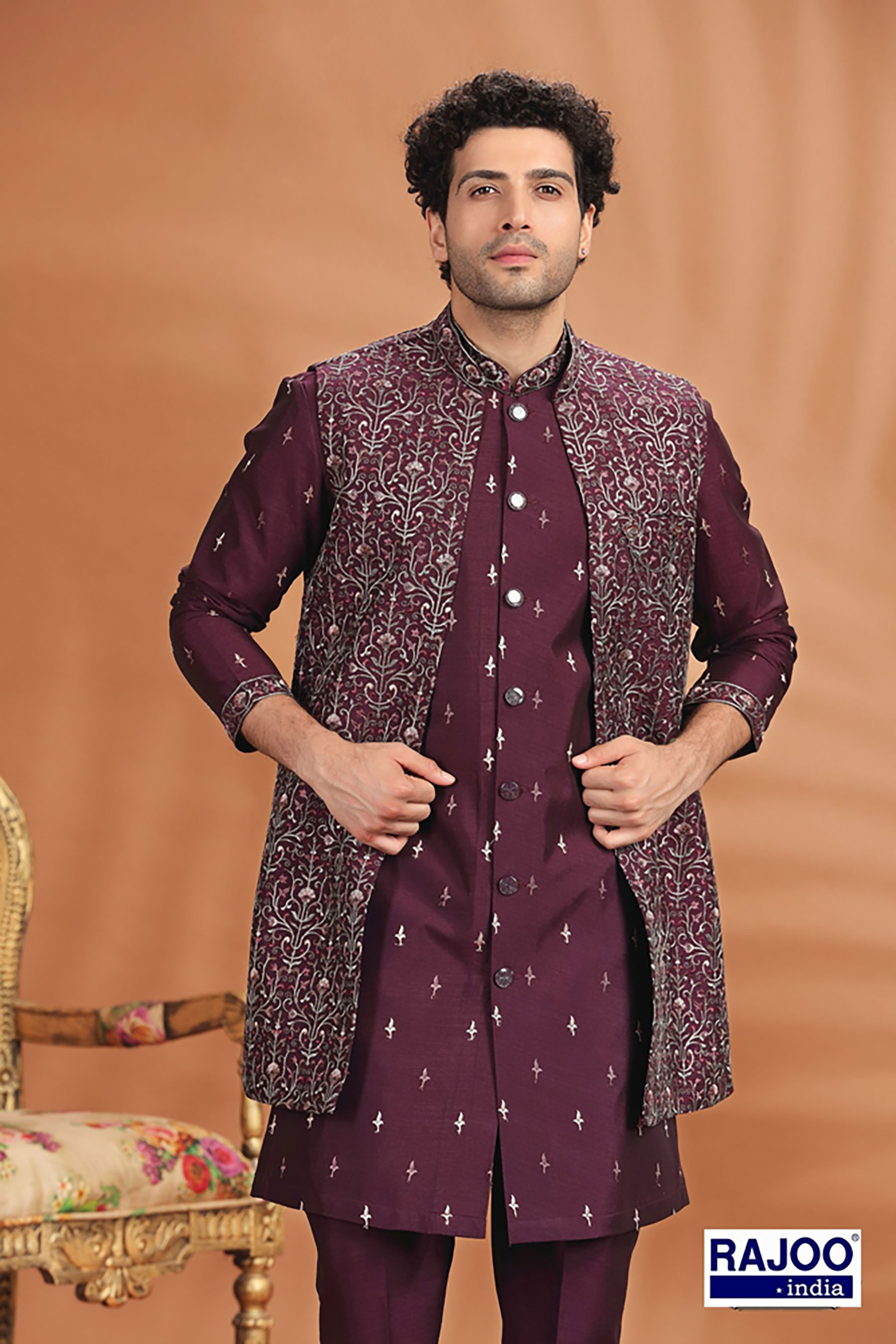 THREAD EMBROIDERED SET 