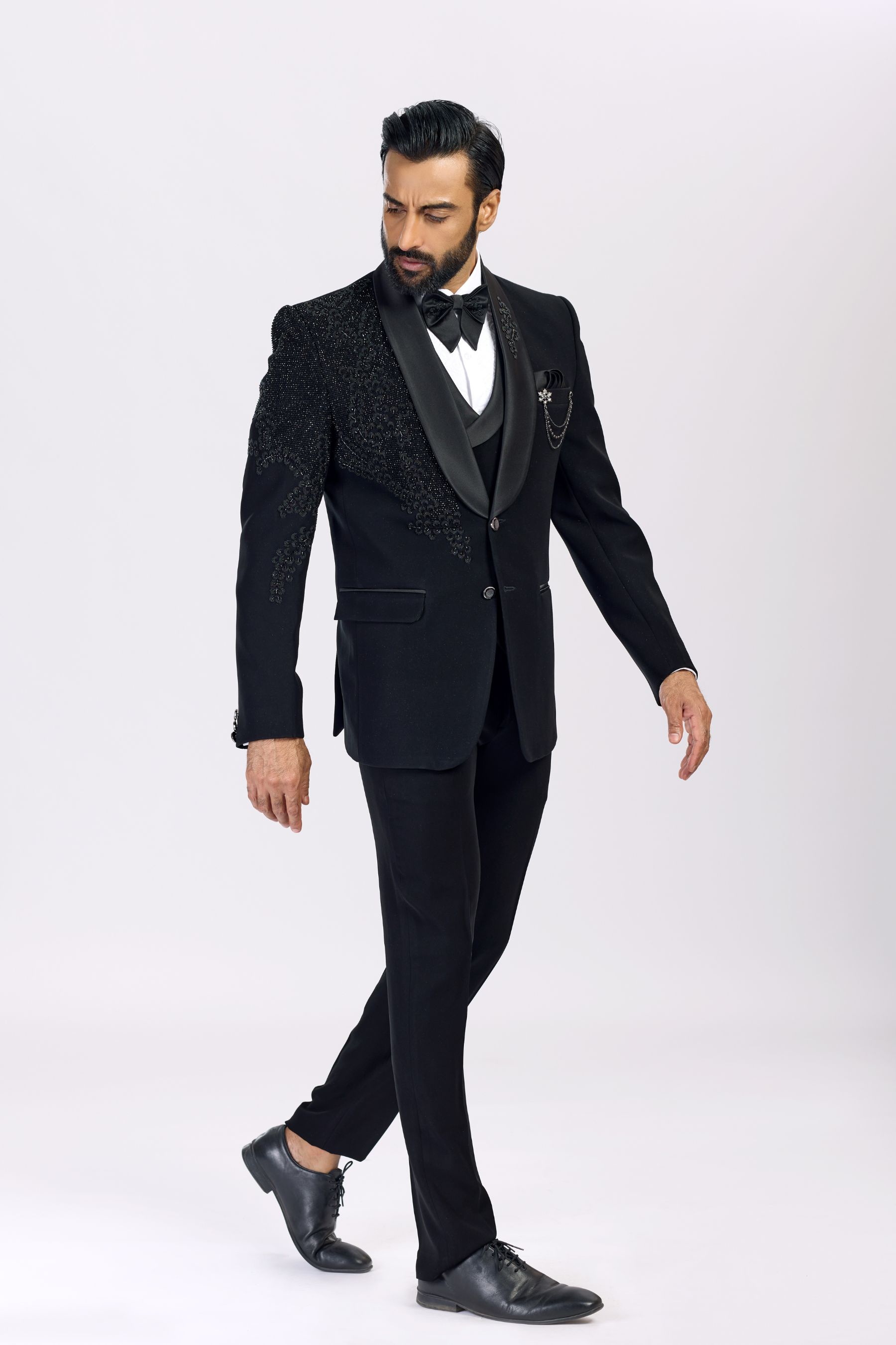 BLACK CONTEMPORARY SUIT