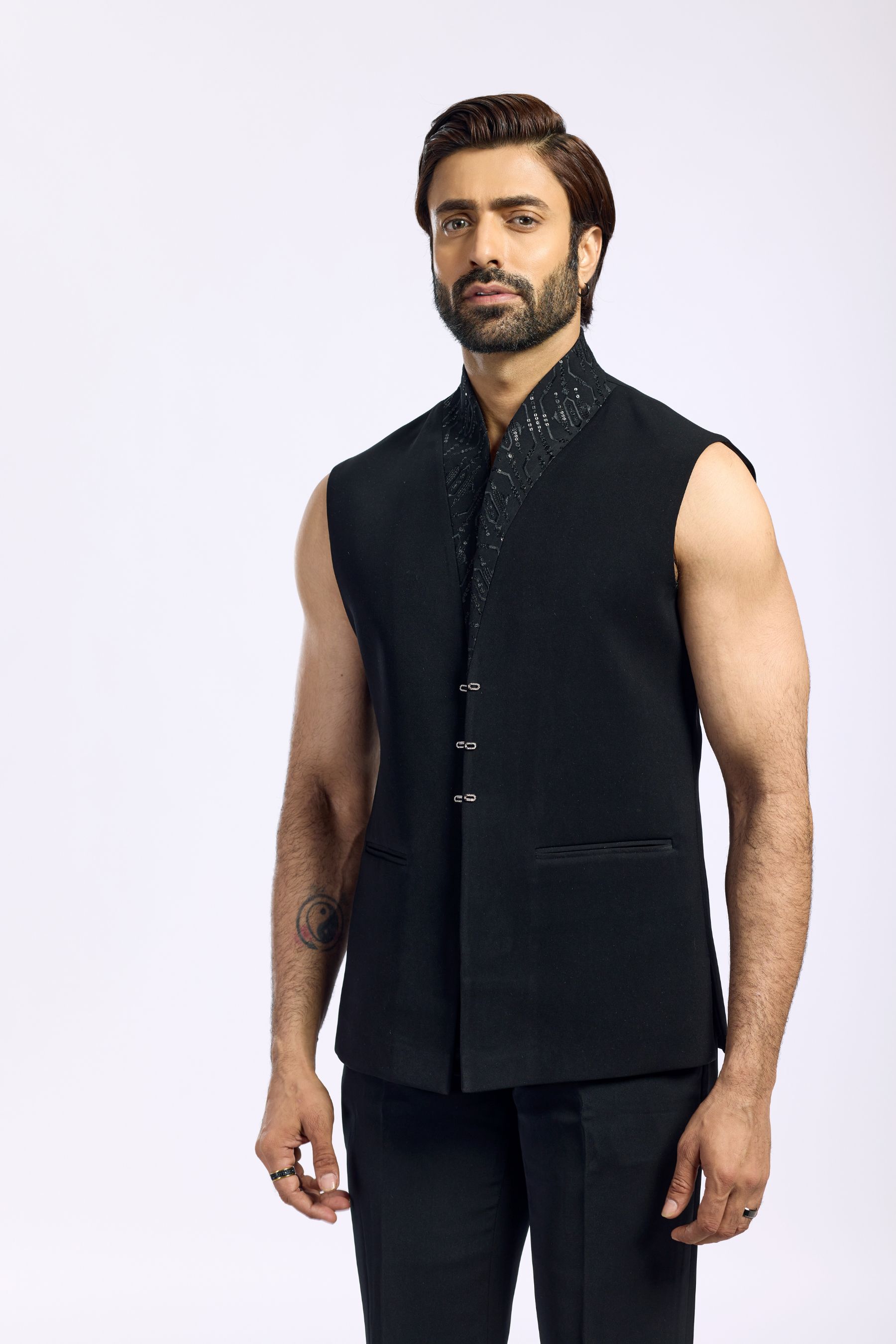 BANDHGALA GEOMETRY DESIGN SET 